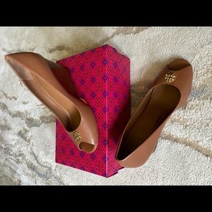 Tory Burch Jolie 85mm Wedge Napa Leather royal tan great condition with box